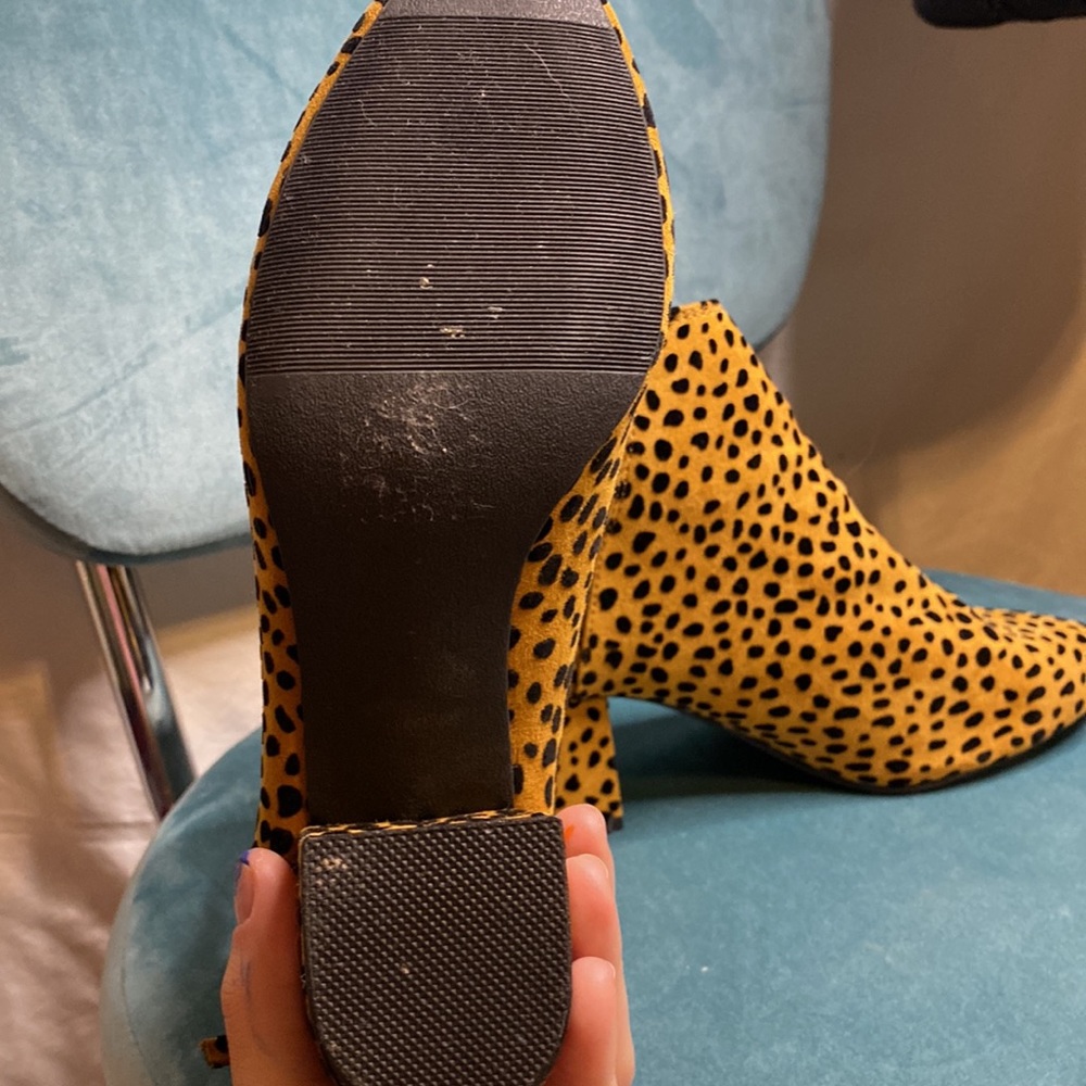 Qupid Suede Leopard Print Pointed Heeled Boots - image 6